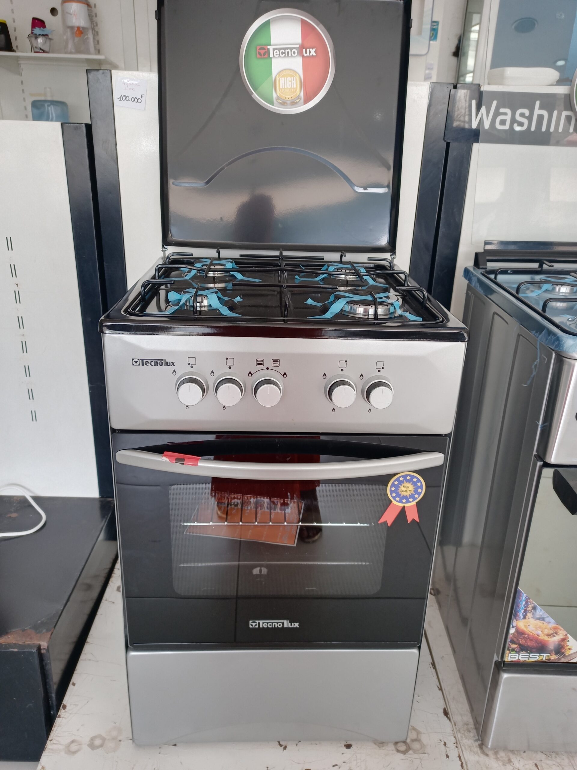 Cuisiniere Technolux 4 feux