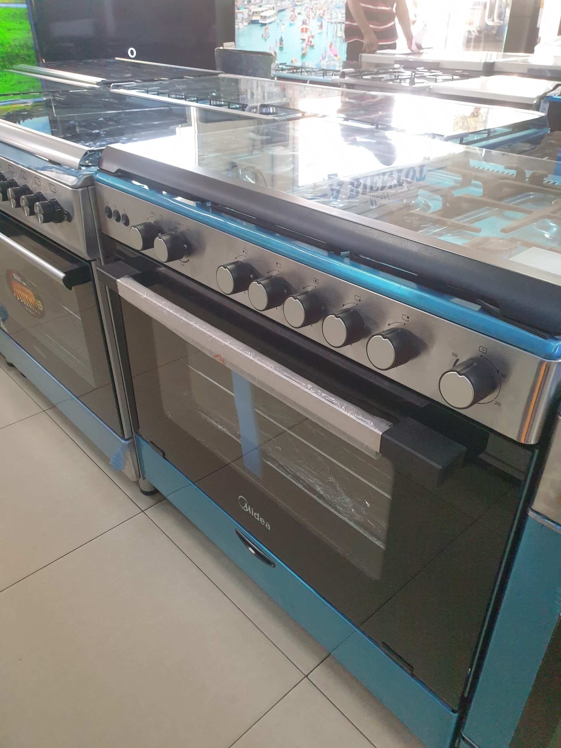Cuisiniere 5 feux Midea